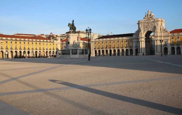 Португалія продовжила локдаун