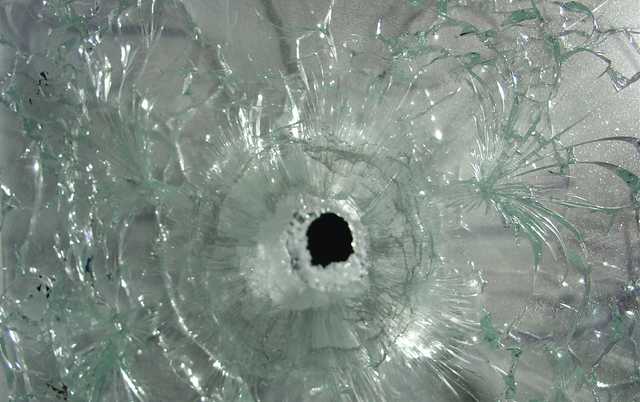 Под Киевом неизвестные расстреляли маршрутку с людьми