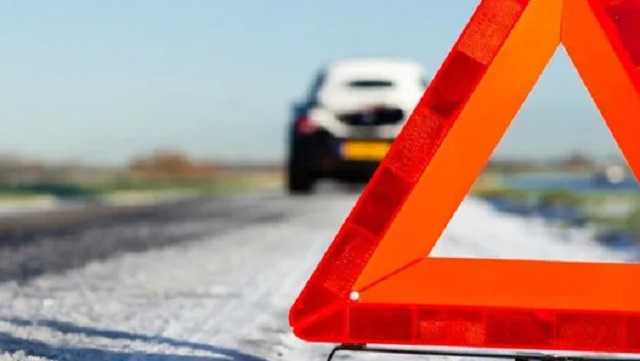 Под Киевом два авто столкнулись лоб в лоб: один водитель погиб