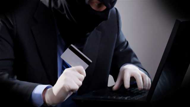 Майже 50 тисяч втратив чоловік після розмови з «працівником банку»