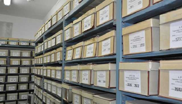 В Укрдержархіві сказали, чому не можуть оприлюднити імена політиків-агентів КДБ