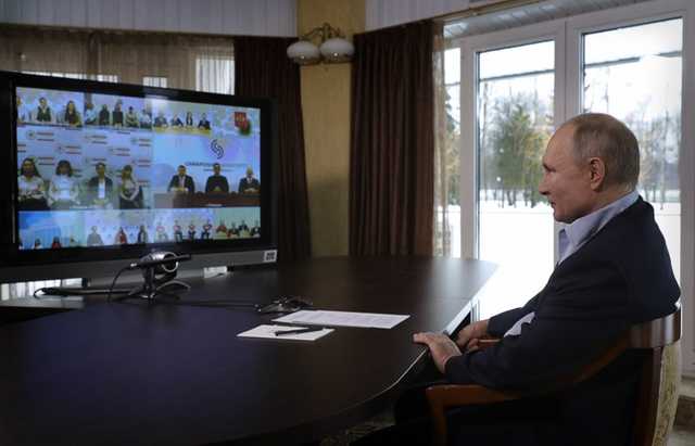 Пропагандисты Кремля увидели "руку США" в фильме Навального о дворце Путина