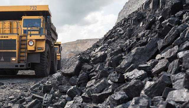 Кризис в энергетике: добыча угля продолжает падать