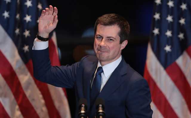 В США министром впервые стал открытый гей