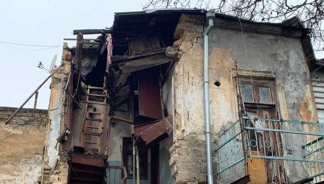 В центре Одессы обвалилась стена жилого дома