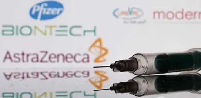 В Британии протестируют на людях комбинацию двух вакцин от COVID-19