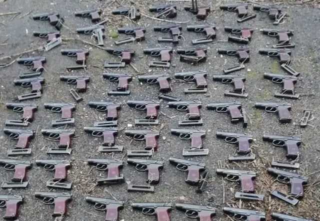 В Мариуполе нашли огромный схрон оружия