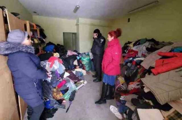 Взрывы складов в Ичне: гуманитарка для погорельцев два года гнила в тюках