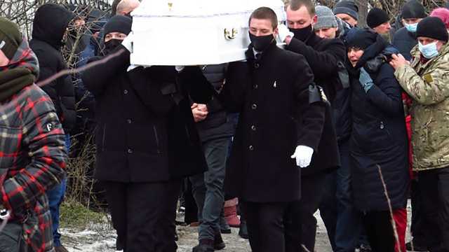 В Кропивницком попрощались с врачом, которая погибла во время пожара в больнице