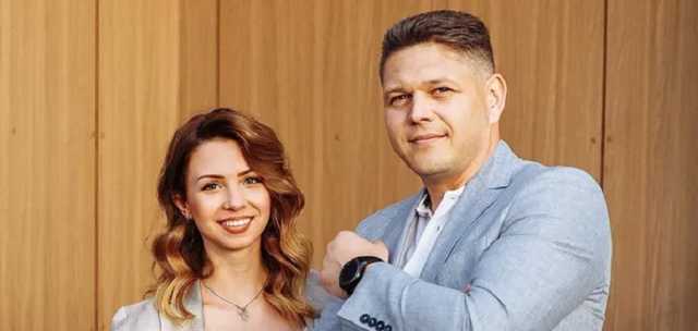 Настя из Уханя показала романтическую прогулку и поцелуй с главой миграционной службы