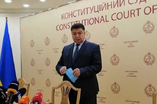 В Конча-Заспе пожаловались, что Тупицкий и судьи КСУ отказались выезжать из неоплаченных коттеджей