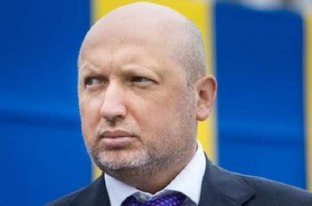 Турчинов: Порошенко готов возглавить Кабмин при Зеленском