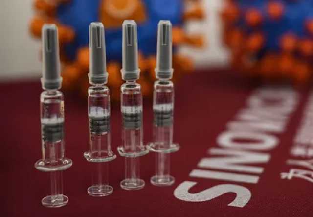 Минздрав: Sinovac подала заявку на регистрацию вакцины против COVID-19 в Украине