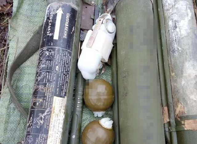 Возле линии разграничения обнаружили тайник оружия