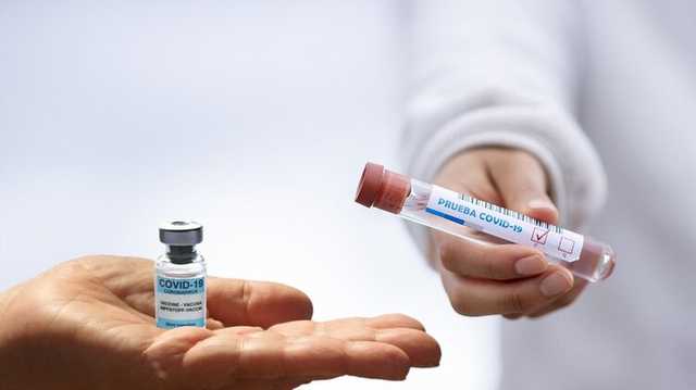 Страховщики подсчитали, сколько миллиардов заработает Big Pharma на препаратах от коронавируса