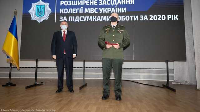 Аваков наградил нацгвардейца Маркива орденом "За мужество" III степени