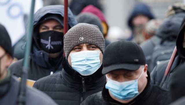 В Латвии отменили комендантский час, введеный из-за COVID