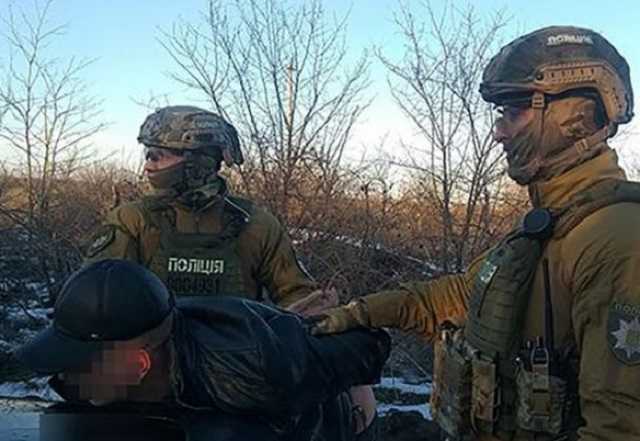 На Николаевщине ОПГ наладила наркотрафик в исправительную колонию