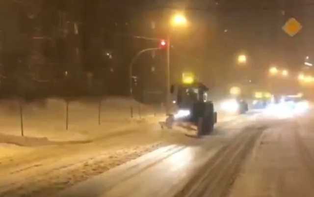 В Киеве коммунальщики придумали, как "откосить" от уборки снега