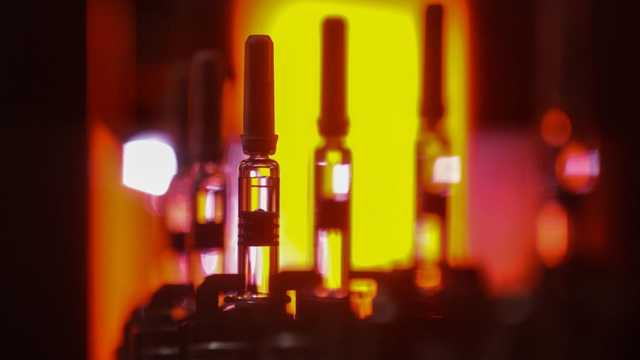 Степанов запевняє, що ніколи не поставить свій підпис під небезпечною вакциною