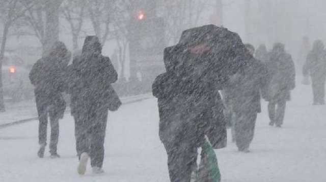 У Києві чоловік послизнувся на тротуарі та помер