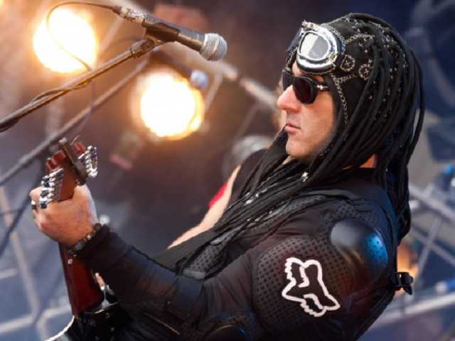 Лидер культовой российской рок-группы «Крематорий» объявлен угрозой для Украины