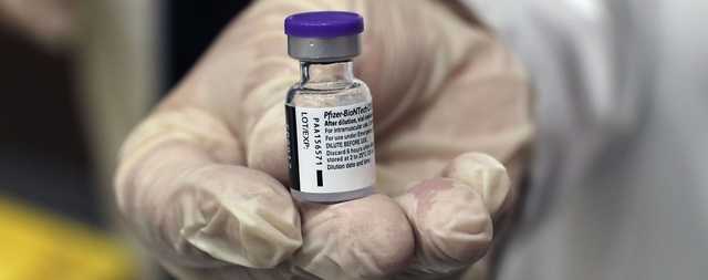 Вариант коронавируса из ЮАР может снижать эффективность вакцины на две трети — Pfizer