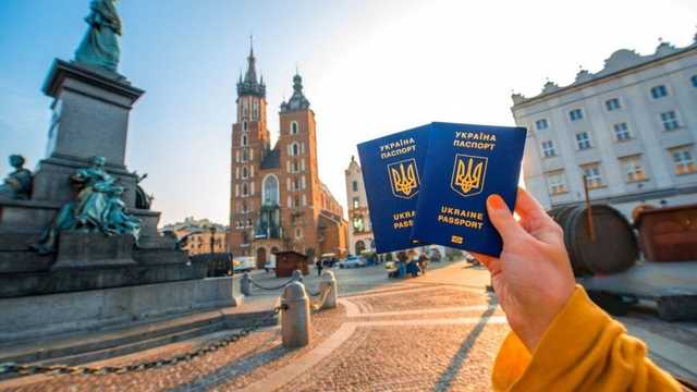 Украинцы не смогут въехать в Европу по безвизу еще несколько месяцев