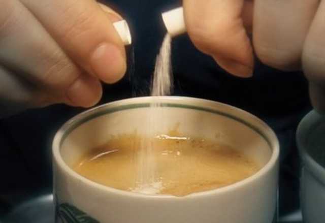 Таксист пригостив кавою із клофеліном пасажирів: один замерз насмерть, другий випадково вижив