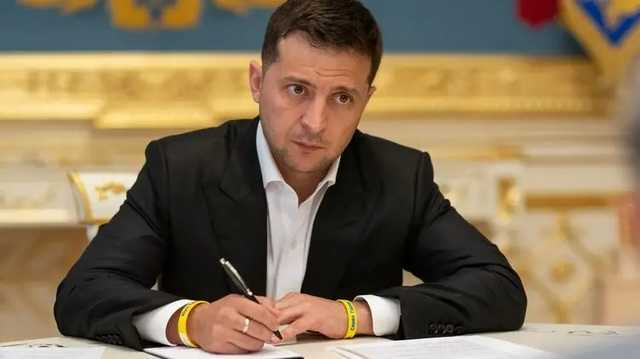 Зеленский подписал указы о создании военно-гражданских администраций в Донецкой и Луганской областях