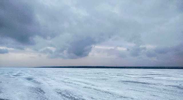 Хаджибейский лиман полностью замерз