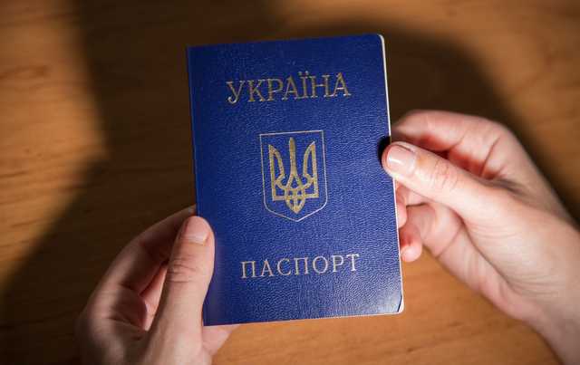 Кабмин разрешил менять имя отчество с 14 лет