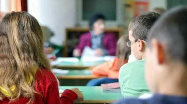 Затравила ученицу: учительница требовала от детей подписи родителей, чтобы получить доплаты