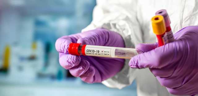 Вакцинация медиков: сделать прививки согласились только двое сотрудников инфекционного отделения Александровской больницы