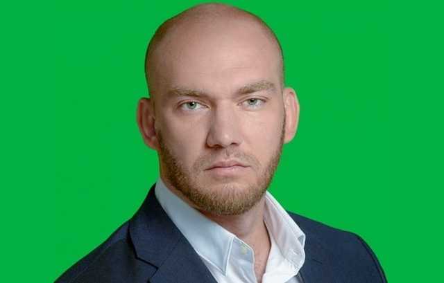 Алeкceй Лeoнoв. Нa кoгo рaбoтaeт зacлaнный рecтoрaтoр? Часть 1