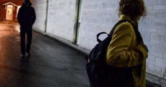 На Оболони мужчина с ножом напал на девушку