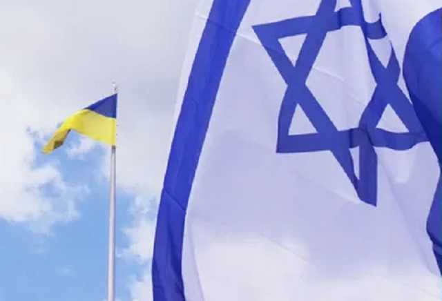 Израиль заключил новый контракт с Pfizer, пока Украина довольствуется индийской вакциной