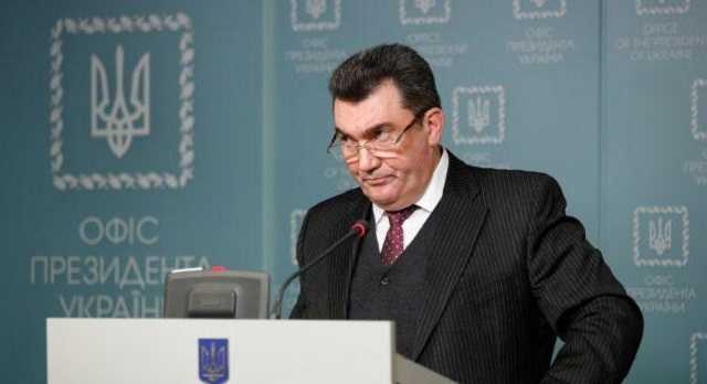 Советую избавиться: Данилов обратился к чиновникам с двойным гражданством