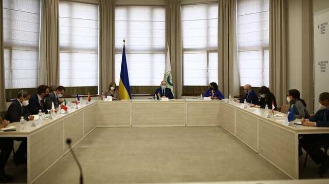 Глава МОЗ Степанов отчитался перед послами стран "Большой семерки" о вакцинации в Украине