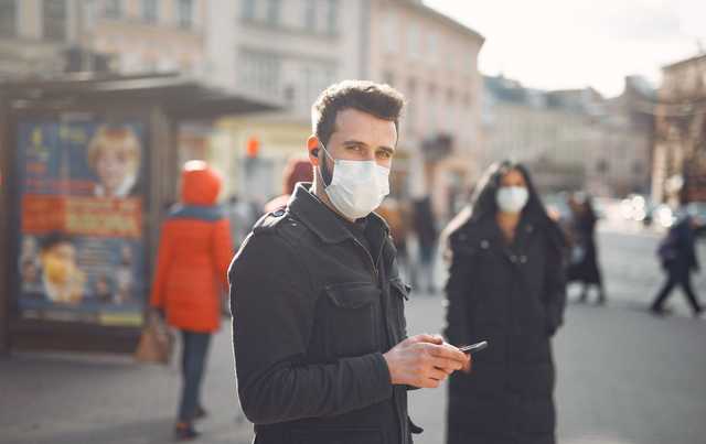 В Мадриде усилят карантин на две недели из-за COVID