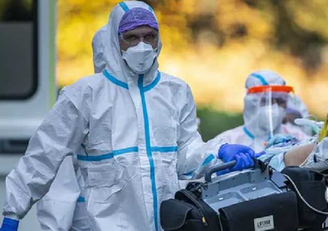 В Чехии продлили чрезвычайное положение из-за COVID-19: передвижение людей ограничено