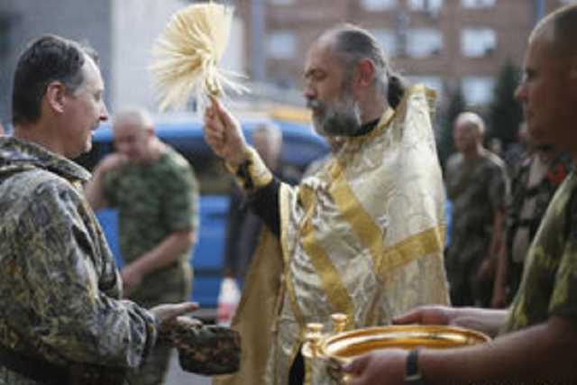 Россияне в 2014 году "работали" в Крыму под прикрытием Московского патриархата, - СМИ