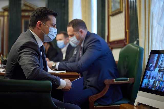 Праздники и выходные не должны влиять на вакцинацию, - Зеленский