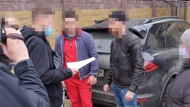 Контрабандисты везли в Европу оружие и монеты Руси на миллион долларов