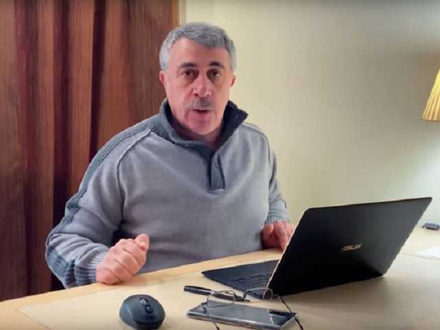 «Я однозначно буду вакцинироваться»: доктор Комаровский счел ковид опаснее вакцины