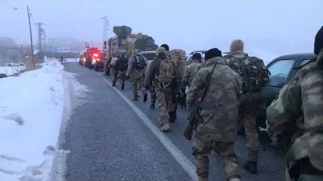 В Турции рухнул вертолет с военными: среди 9 погибших – известный генерал