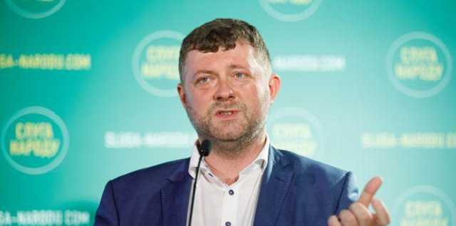 В "Слуге народа" рассчитывают весной рассмотреть сокращение количества нардепов