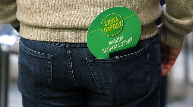 В Раду проходят семь партий, Зеленскому доверяет 43% украинцев – соцопрос