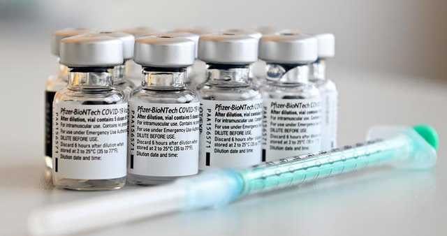 Евросоюзу грозит потеря €100 млрд из-за низких темпов вакцинации — Bloomberg