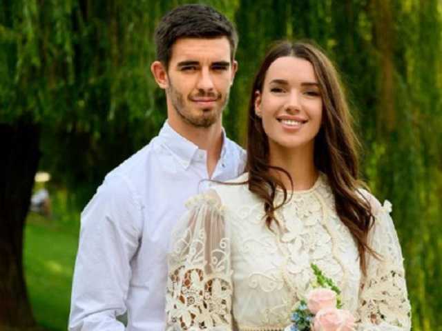 Футболист сборной Украины и его жена заразились коронавирусом